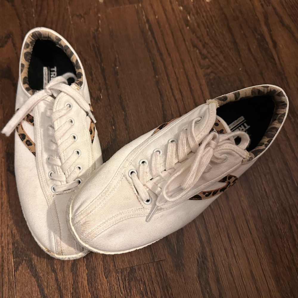 White Tretorn Sneakers with Leopard Accents